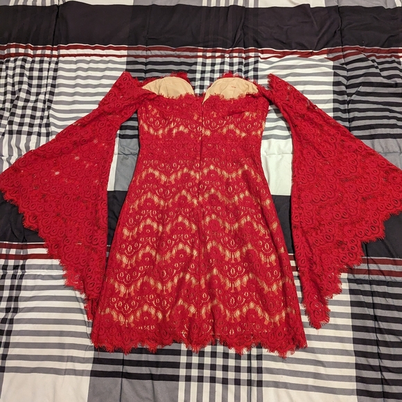 Cold-Shoulder Red Lace Dress - Picture 2 of 6